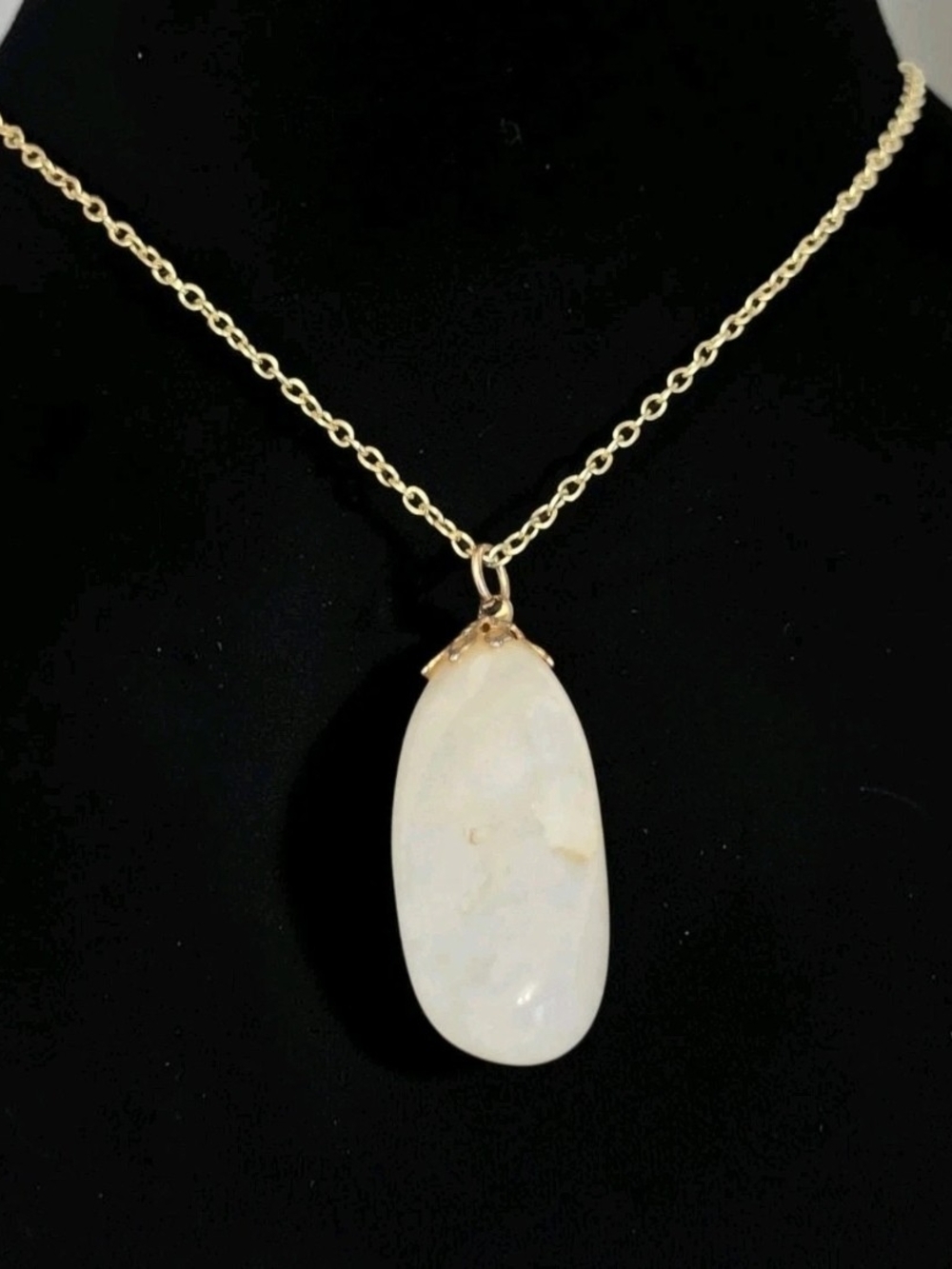 Natural White Gemstone Pendant Necklace Gold Tone 19" Chain
